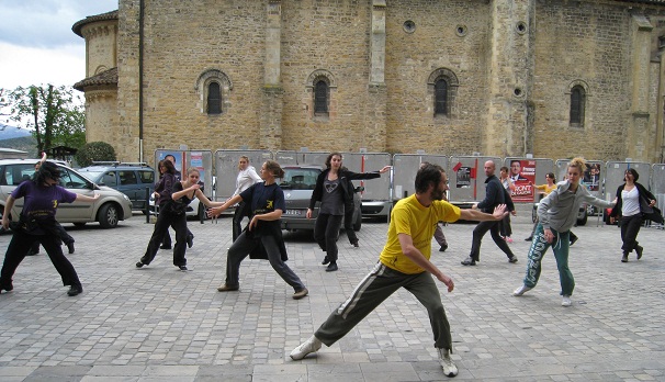 cours de contemporain place de la collégiale